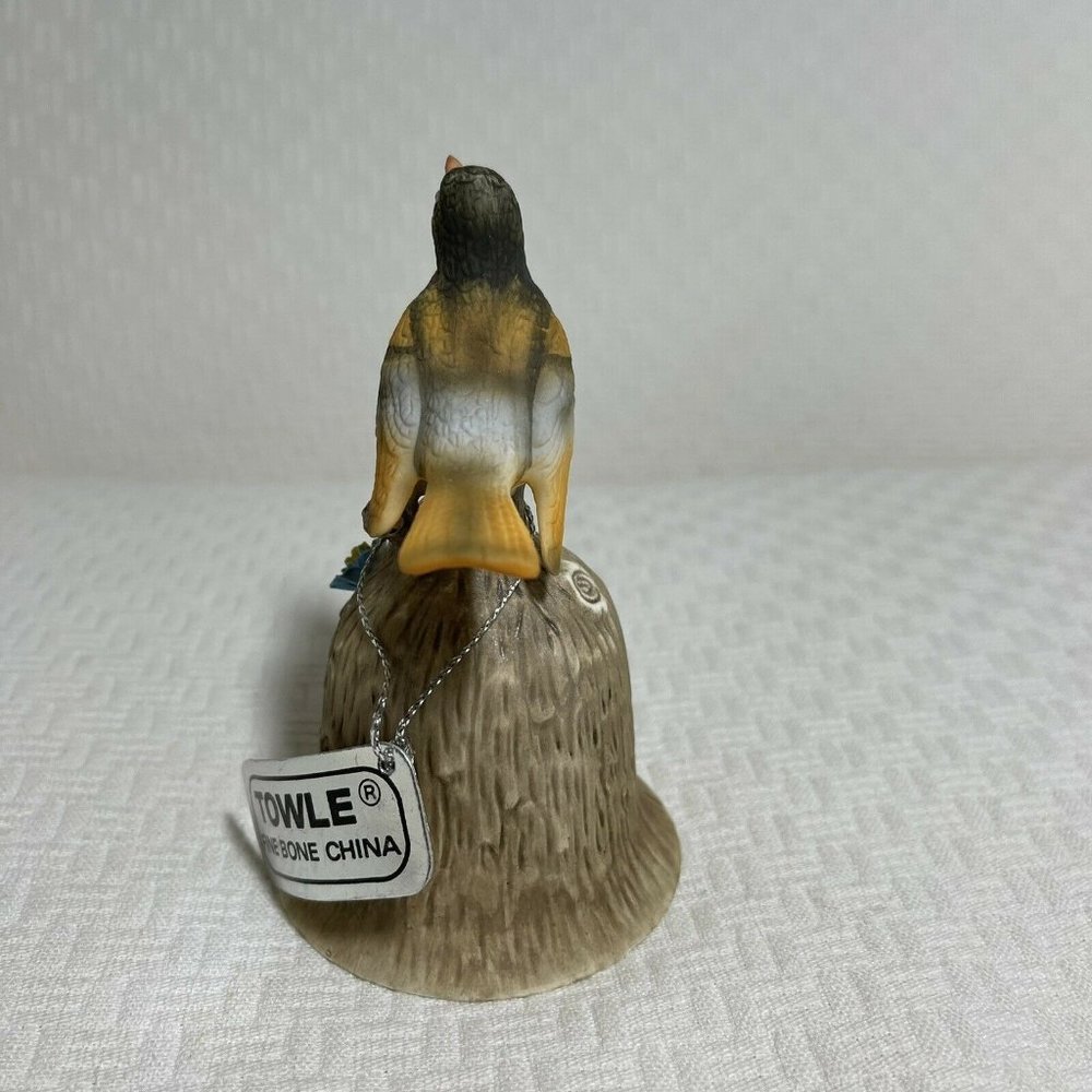 Towle Fine Bone China Robin Bird Bell Spring - Picture 3 of 9